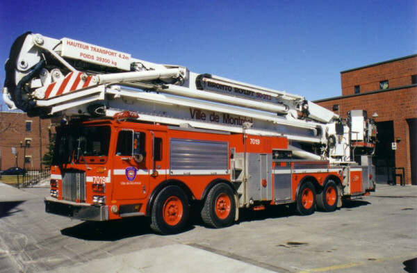 Photo of Anderson serial QC-152, a 1989 Pacific Bronto platform of the Service de Sécurité Incendie de Montréal in Quebec.