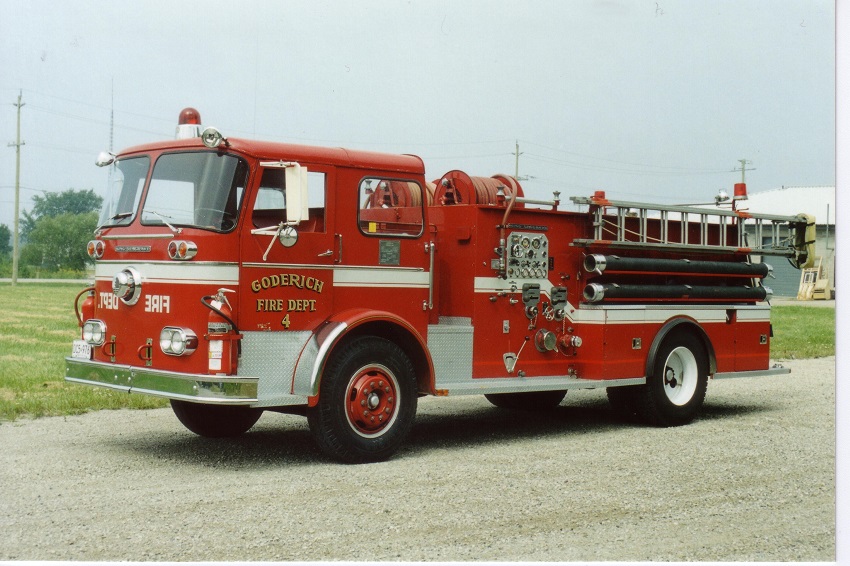 Photo of King-Seagrave serial N-3320, a 1962 King-Seagrave Custom pumper of the Goderich Fire Department in Ontario.
