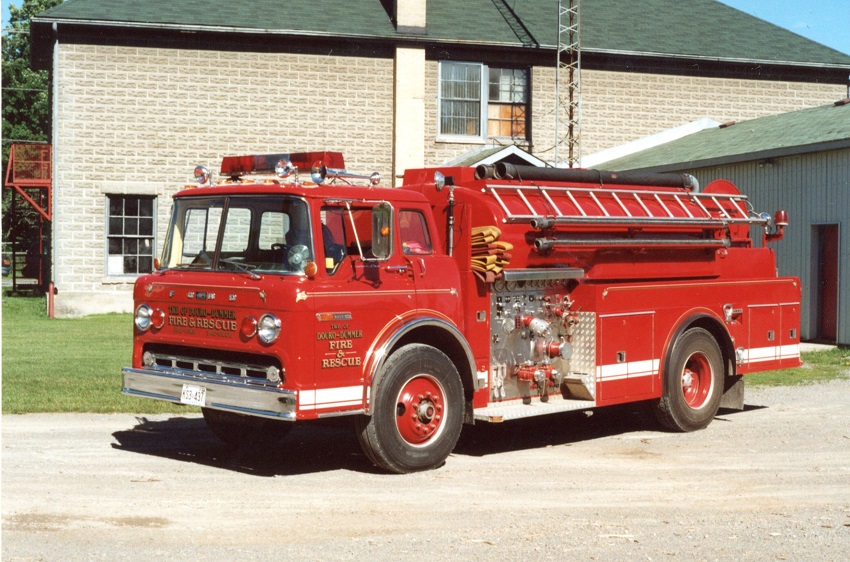 Photo of Pierreville serial PFT-905, a 1979 Ford pumper/tanker of the Douro / Dummer Fire Department in Ontario.