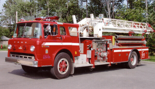 Photo of Pierreville serial PFT-1091, a 1981 Ford pumper of the Service de Sécurité Incendie de Charny/Sainte-Jean-Chrysostome/Saint-Romuald in Quebec.