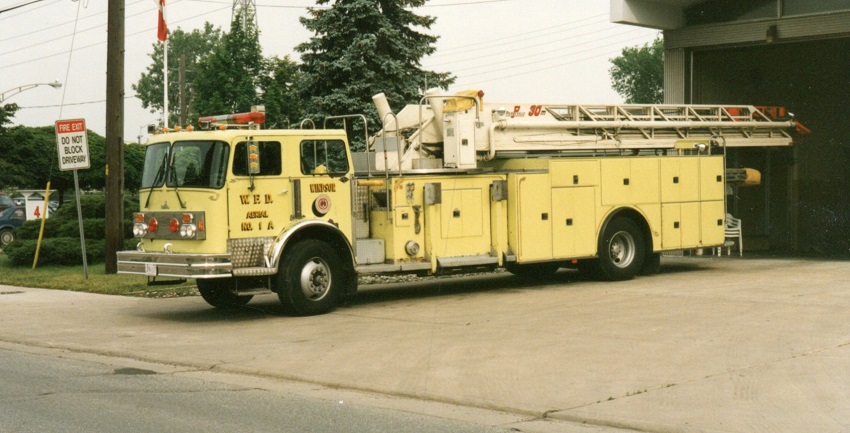 Photo of Pierreville serial PFT-1126, a 1982 Spartan aerial of the Windsor Fire Department in Ontario.