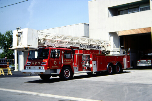 Photo of Pierreville serial PFT-1175, a 1983 Pemfab aerial of the Mississauga Fire Department in Ontario.