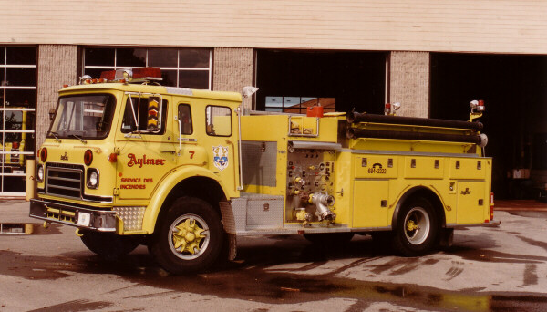 Photo of Pierreville serial PFT-1204, a 1982 International pumper of the Service de Sécurité Incendie d'Aylmer in Quebec.