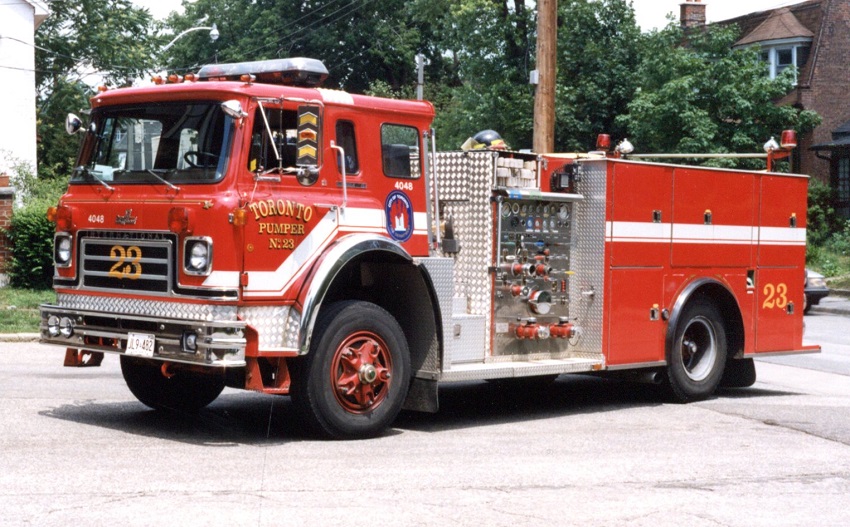 Photo of Pierreville serial PFT-1227, a 1982 International pumper of the Toronto Fire Department in Ontario.