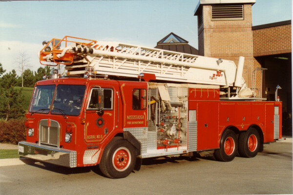 Photo of Pierreville serial PFT-1251, a 1982 Kenworth quint of the Mississauga Fire Department in Ontario.