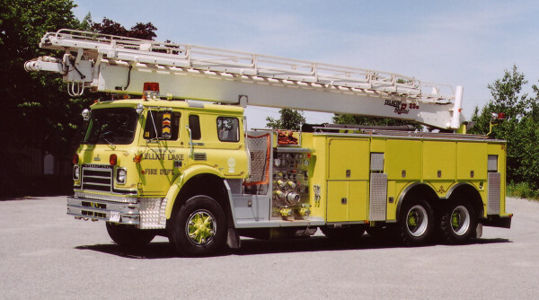 Photo of Pierreville serial PFT-1327, a 1984 International pumper of the Elliot Lake Fire Department in Ontario.