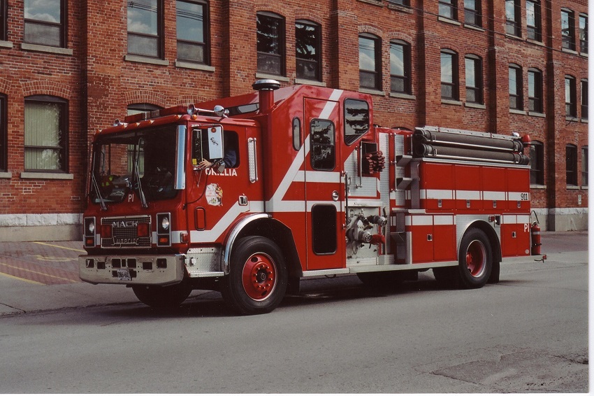 Photo of Superior serial SE 836, a 1987 Mack pumper of the Orillia Fire Department in Ontario.