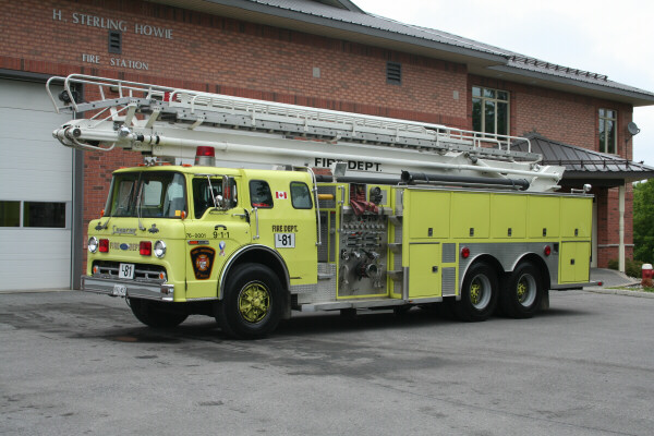 Photo of Superior serial SE 838, a 1987 Ford pumper of the Ottawa Fire Department in Ontario.