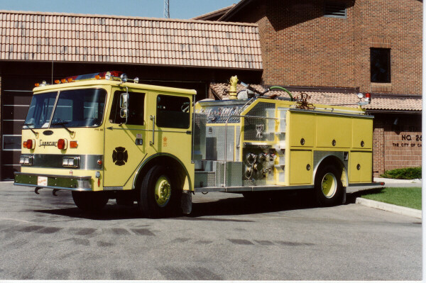 Photo of Superior serial SE 862, a 1988 Pierce Arrow pumper of the Calgary Fire Department in Alberta.