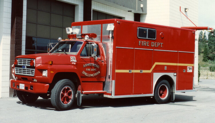 Photo of Superior serial SE 885, a 1988 Ford walk-in rescue of the Armstrong-Spallumcheen Fire Department in British Columbia.