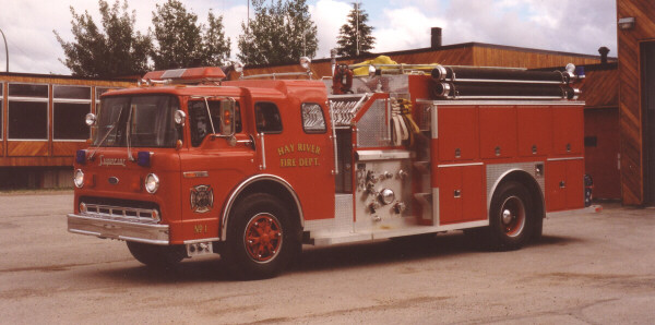 Photo of Superior serial SE 1043, a 1989 Ford pumper of the Hay River Fire Department in Northwest Territories.