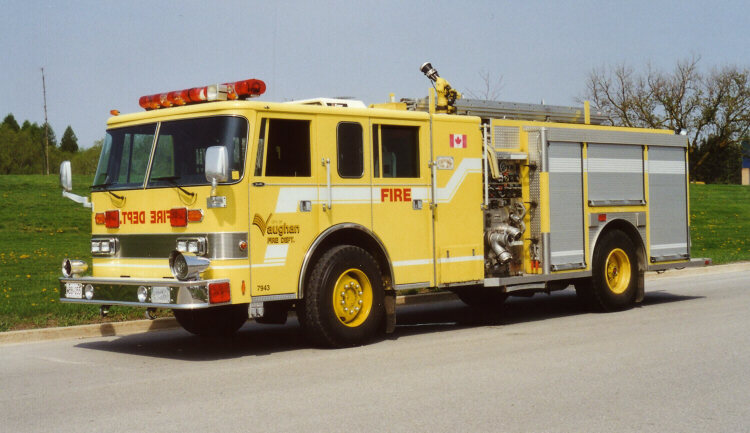 Photo of Superior serial SE 1107, a 1990 Pierce Javelin pumper of the Vaughan Fire Department in Ontario.
