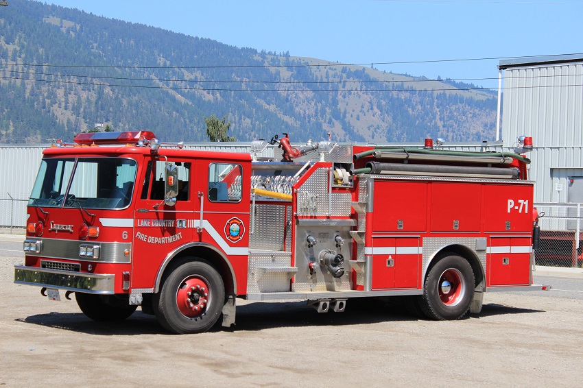 Photo of Superior serial SE 1152, a 1991 Pierce Dash pumper of the Winfield Volunteer Fire Department in British Columbia.