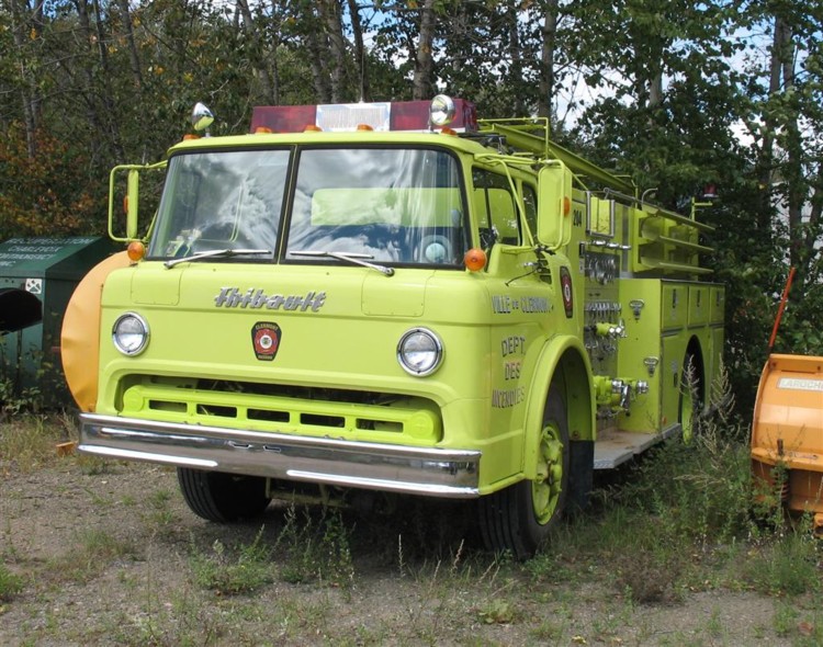 Photo of Thibault serial T80-149, a 1981 Ford pumper of the Service de Sécurité Incendie de Clermont in Quebec.