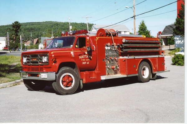 Photo of Thibault serial T86-135, a 1986 GMC pumper of the Mattawa Fire Department in Ontario.