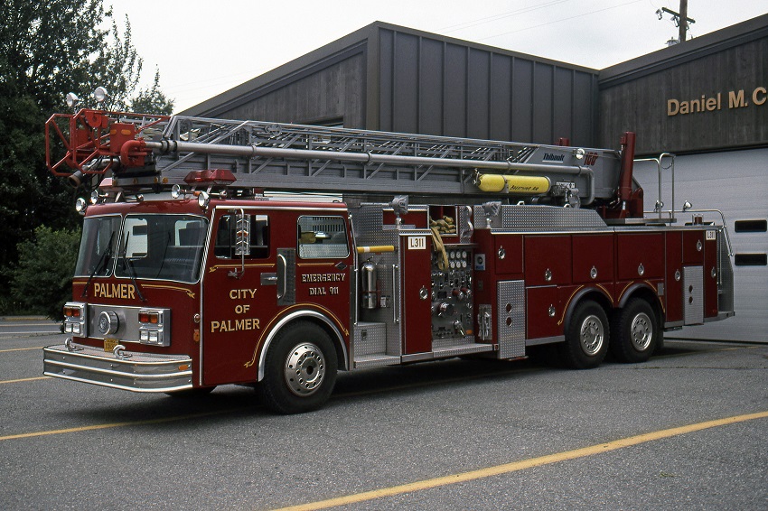 Photo of Thibault serial T86-149, a 1986 Spartan quint of the Palmer Fire Department in Alaska.