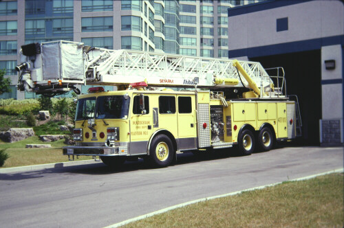 Photo of Thibault serial T89-352, a 1991 Pemfab quint of the Markham Fire Department in Ontario.