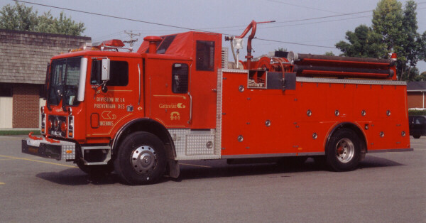 Photo of Thibault serial T90-384, a 1990 Mack pumper of the Service de Sécurité Incendie de Gatineau  in Quebec.