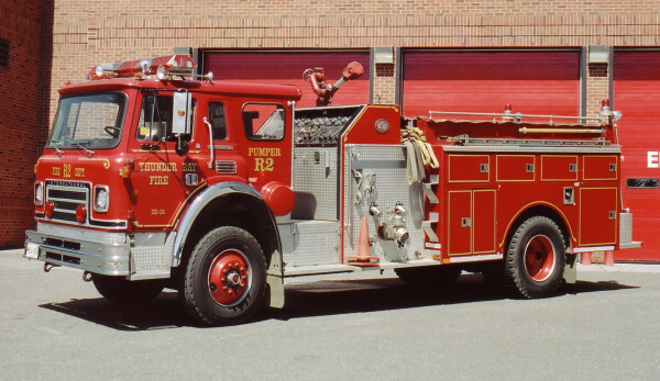 Photo of Anderson serial CS-1050-77, a 1985 International pumper of the Thunder Bay Fire Department in Ontario.