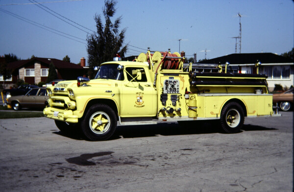 Photo of King-Seagrave serial 5820, a 1958 GMC pumper of the St. Catharines Fire Department in Ontario.