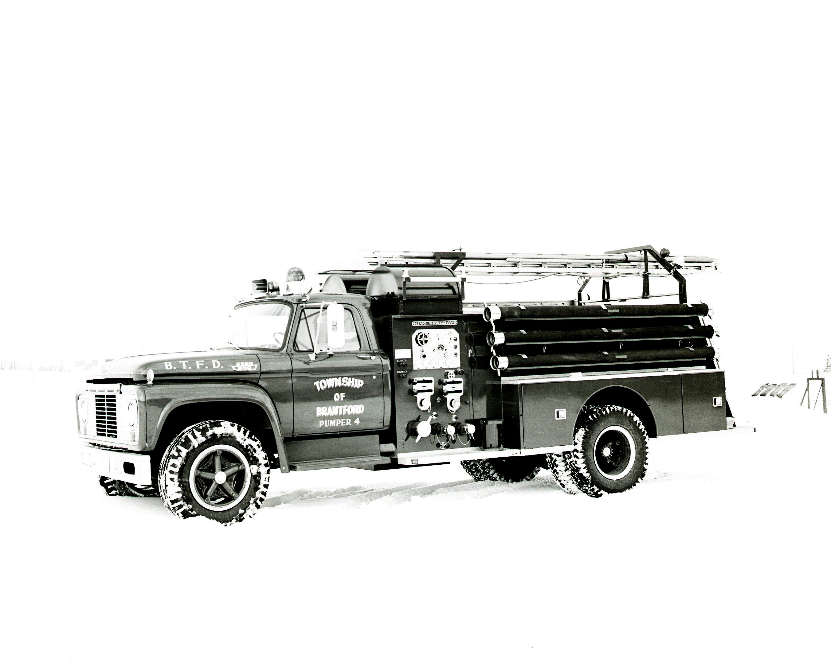 King-Seagrave delivery photo of serial 64143, a 1964 Ford pumper of the Brantford Township Fire Department in Ontario.