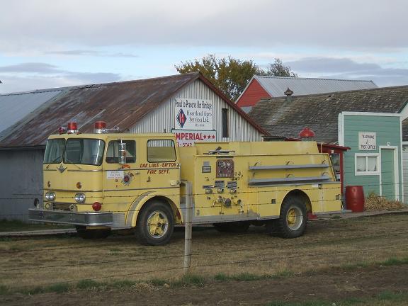 Photo of King-Seagrave serial 65046, a 1965 International pumper of the Oak Lake-Sifton Fire Department in Manitoba.