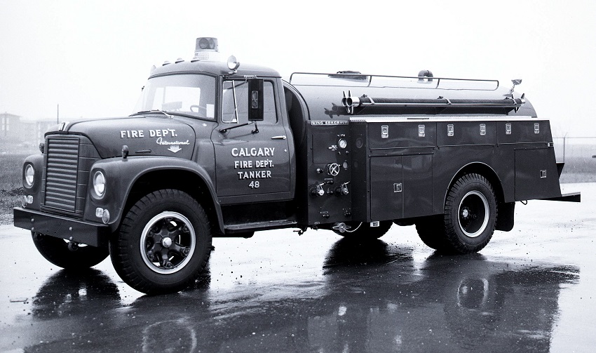 King-Seagrave delivery photo of serial 66073, a 1966 International  tanker of the Calgary Fire Department in Alberta.