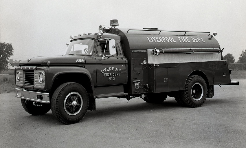 Photo of King-Seagrave serial 67004, a 1967 Ford tanker of the Liverpool Fire Department in Nova Scotia.