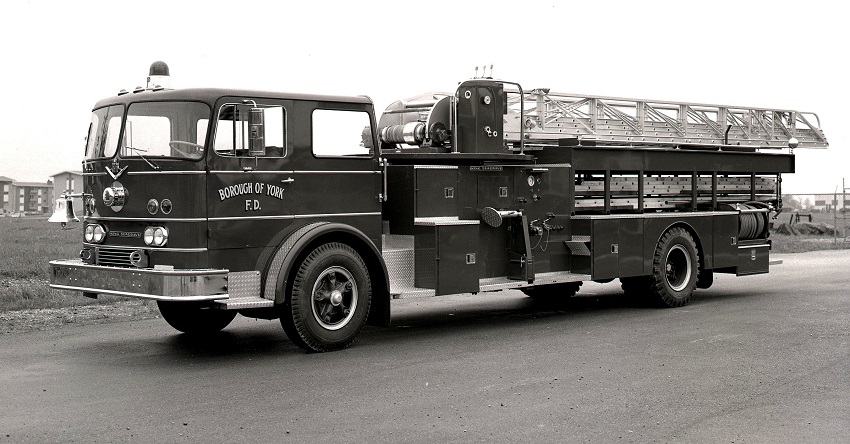 King-Seagrave delivery photo of serial 67041, a 1968 International  aerial of the York Fire Department in Ontario.
