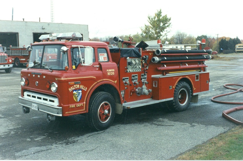Photo of King-Seagrave serial 70047, a 1971 Ford pumper of the Halton Hills Fire Department in Ontario.