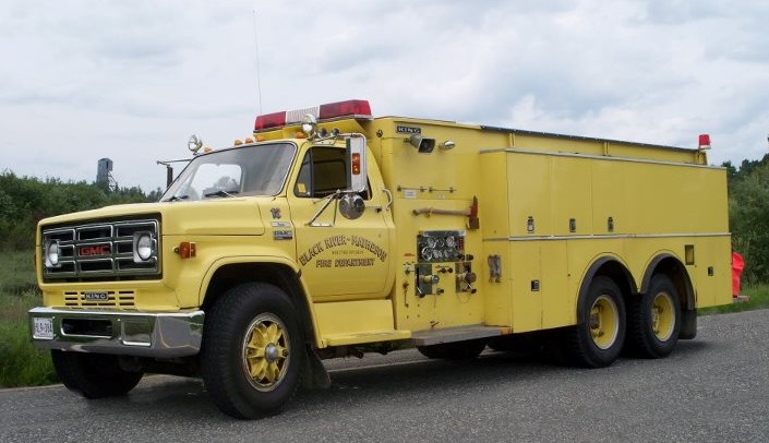 Photo of King-Seagrave serial 79011, a 1979 GMC tanker of the Black River-Matheson Township Fire Department in Ontario.