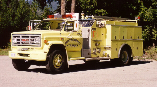 Photo of King-Seagrave serial 820038, a 1983 GMC pumper of the Tarrys Volunteer Fire Department in British Columbia.