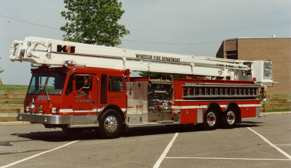Photo of King-Seagrave serial 840029, a 1984 CM-1 platform of the Windsor Fire Department in Nova Scotia.