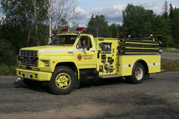 King-Seagrave delivery photo of serial 840088, a 1984 Ford pumper of the McDougall Township Fire Department  in Ontario.