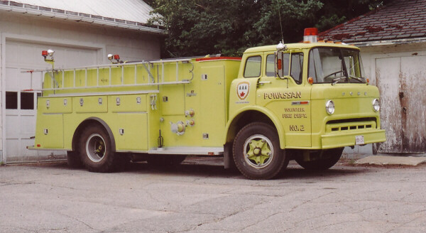 Photo of Pierreville serial PFT-735, a 1977 Ford pumper of the Powassan Fire Department in Ontario.