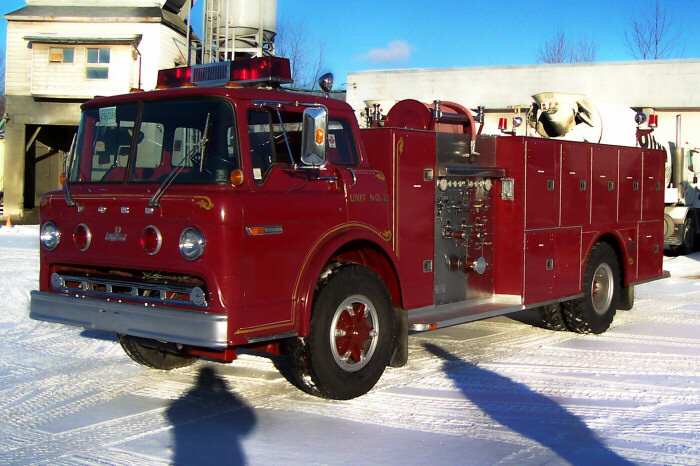 Photo of Pierreville serial PFT-964, a 1980 Ford pumper of the Tay Township Fire Department in Ontario.