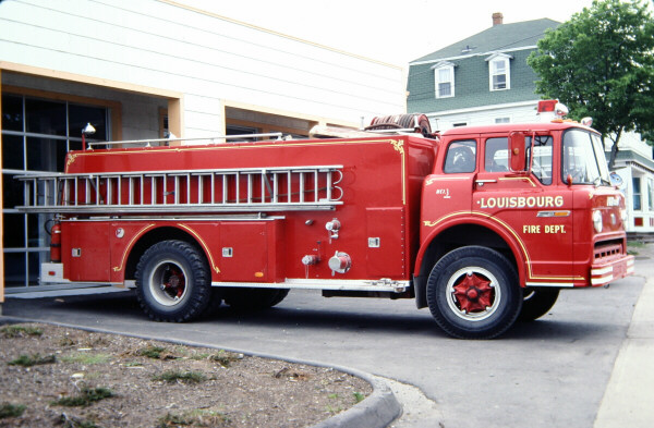 Photo of a 1972 Ford Thibault pumper of the Louisbourg Fire Department in Nova Scotia.