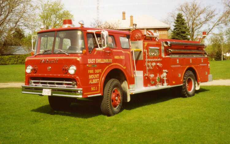 Photo of Thibault serial T72-186, a 1972 Ford pumper of the East Gwillimbury Township Fire Department in Ontario.